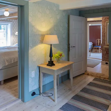 Ostigard 1810 Prestegardshuset Semesterbostad Åndalsnes